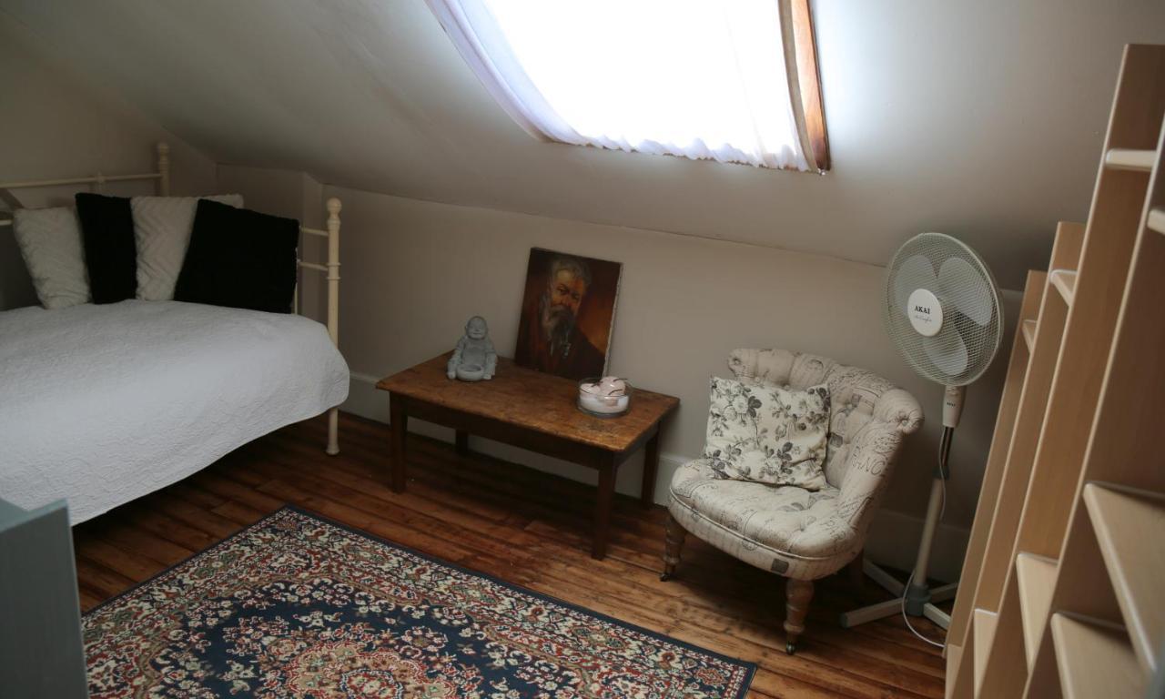 Chalmoux Le Bonnet De Nuit Bed & Breakfast エクステリア 写真